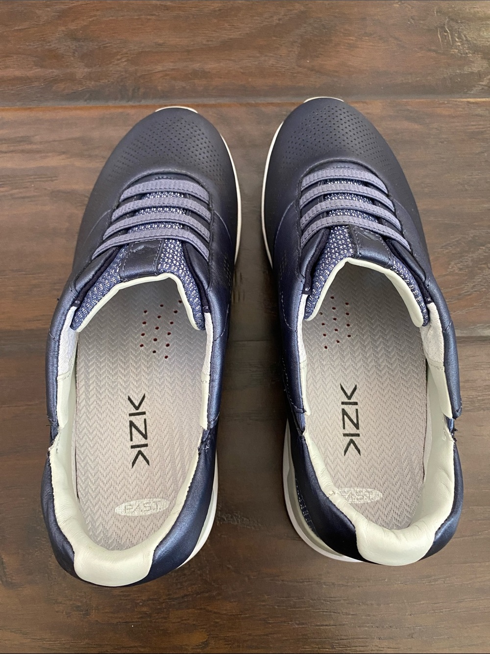 Kizik Atlanta Navy lace up sneakers women’s size 6.5 - Picture 5 of 8